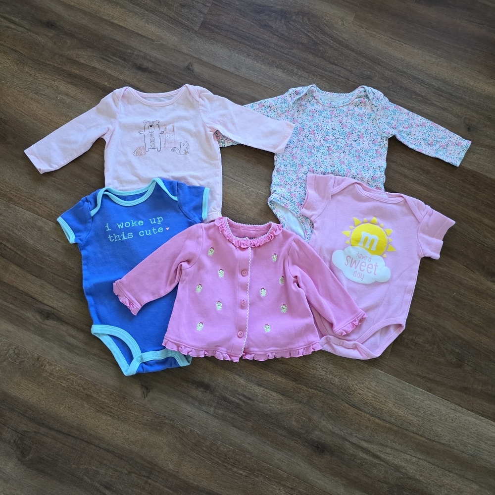 🐸Bundle of Clothing for Baby Girl SIZE: 6 Months🌸